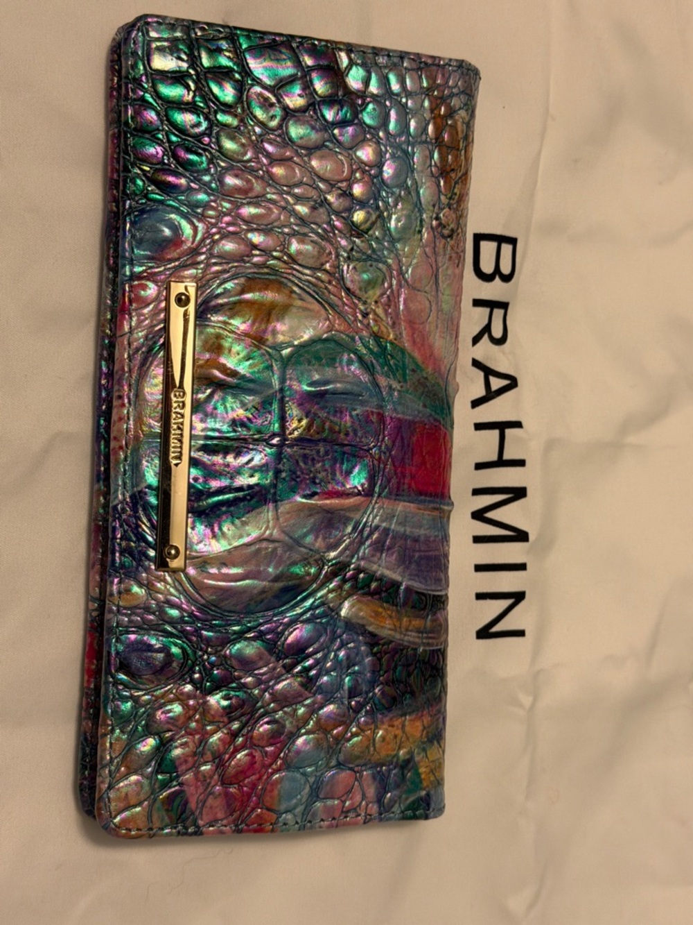 Brahmin Iridescent Multi-Color Croc-Embossed Crossbody and Wallet Set - Picture 5 of 9